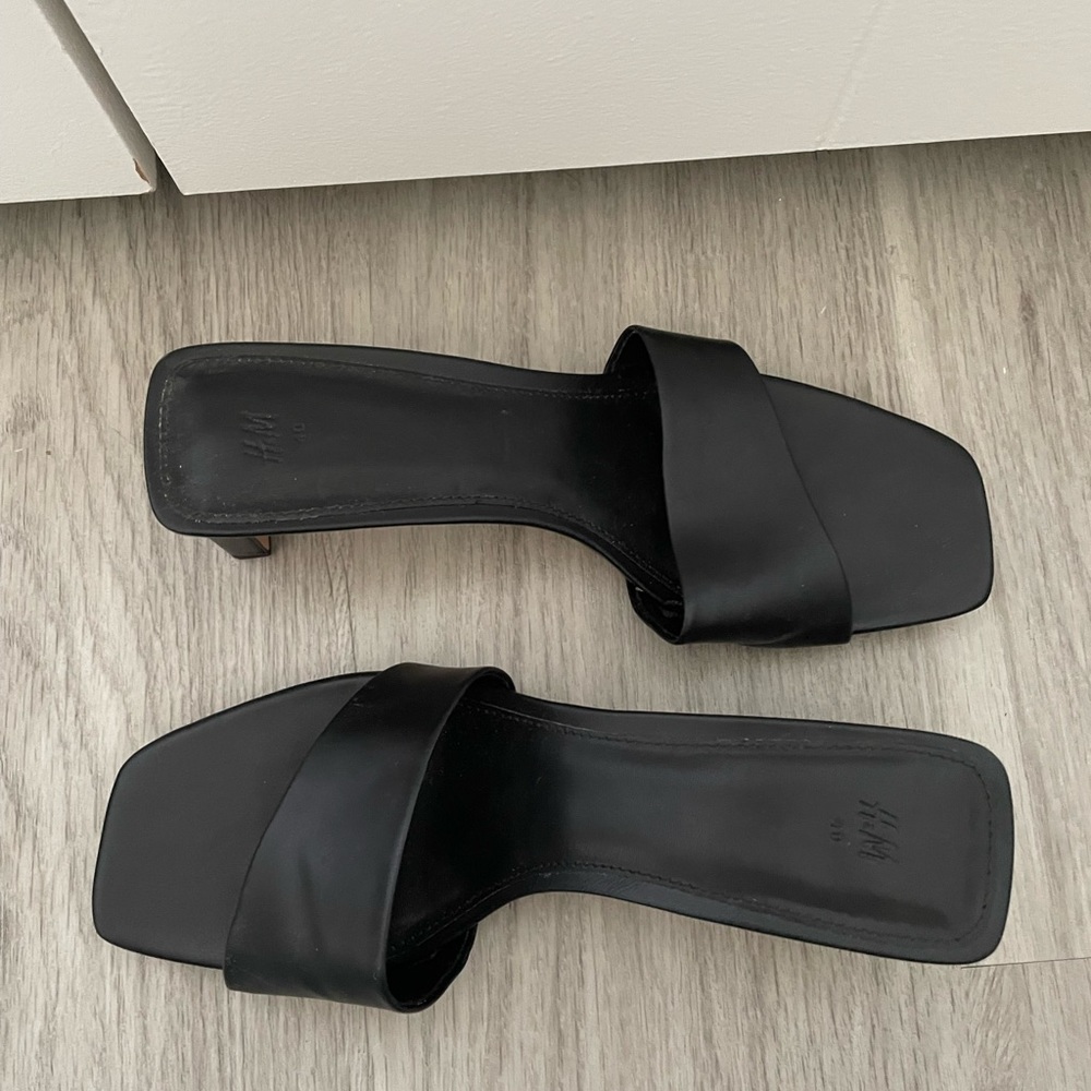 H&M kitten heel mules